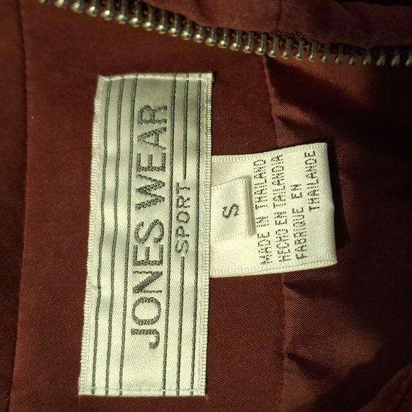 Vest - Picture 2 of 3